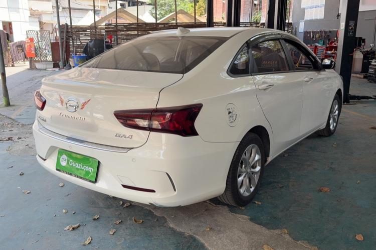 广汽传祺 传祺GA4 2018款 150N 自动豪华版车身外观7