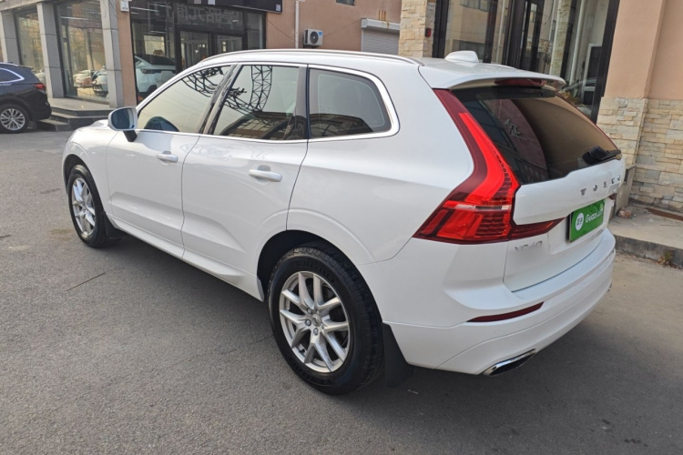 沃尔沃XC60 2019款 T5 四驱智逸版 国V车身外观4