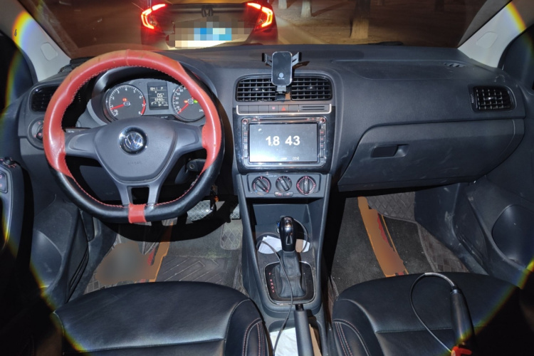 大众 Polo 2016款 1.4L 自动风尚型中控内饰12