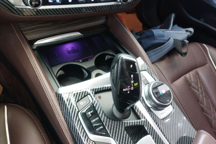 宝马5系 2018款 改款 530Li 尊享型 豪华套装局部细节18