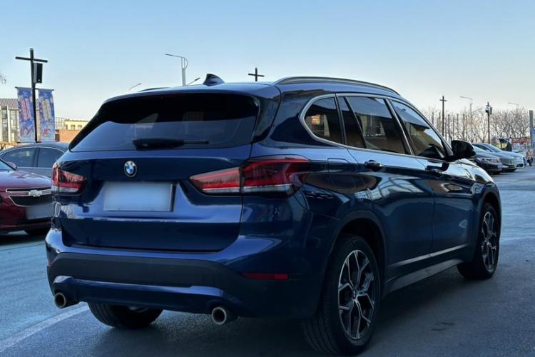 宝马X1 2020款 sDrive25Li 领先型车身外观6007