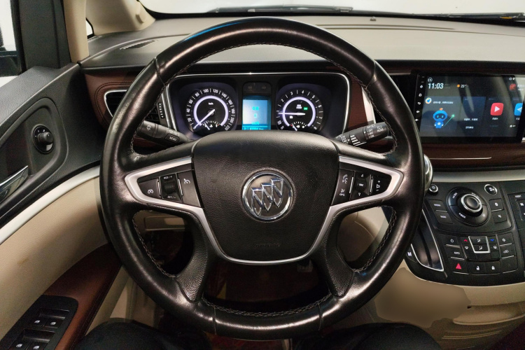 别克GL8 2017款 25S 舒适型 国V中控内饰13