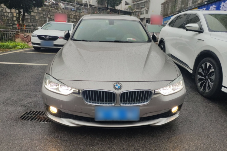 宝马3系 2018款 320Li 时尚型车身外观2