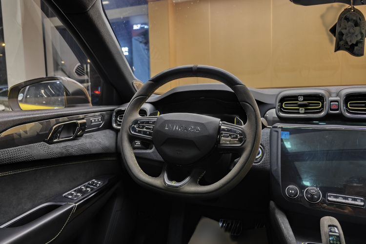 领克03 2021款 03+ 2.0TD 自动驭风版局部细节13