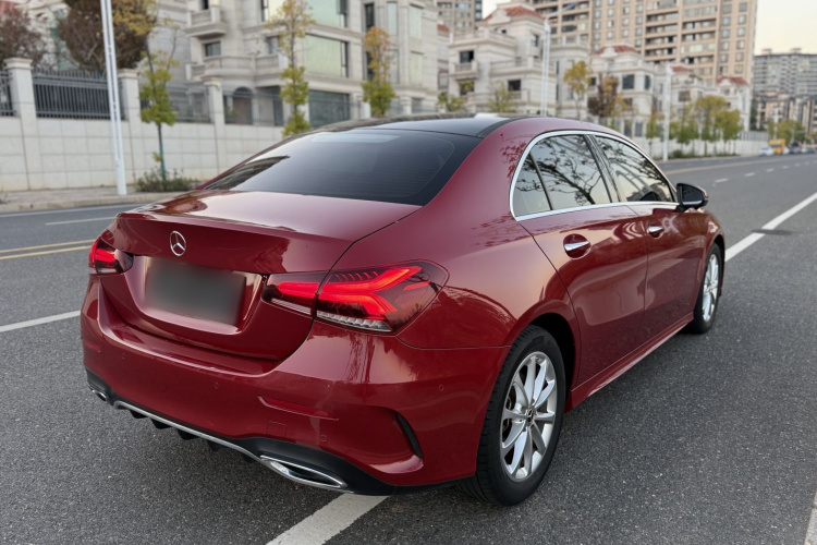 奔驰A级 2020款 改款 A 200 L 运动轿车时尚型车身外观6007