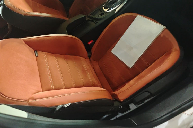 别克 君威 2015款 1.6T 精英技术型局部细节41