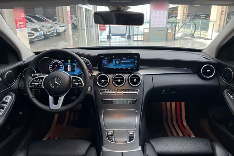 奔驰C级 2019款 C 260 L 运动版中控内饰7002