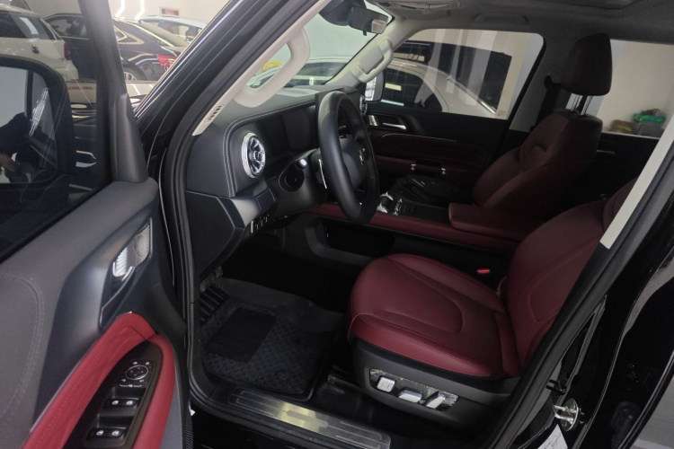 坦克300 2025款 2.0T 征服者中控内饰7003