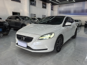 沃尔沃V40 2018款 T3 智逸版