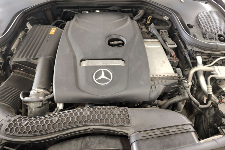 奔驰E级 2019款 E 200 L 运动型局部细节24