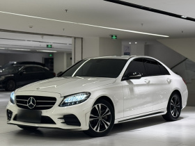 奔驰C级 2019款 C 260 运动版