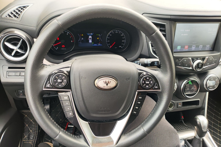 比亚迪 宋 2016款 2.0TID 自动豪华型中控内饰13