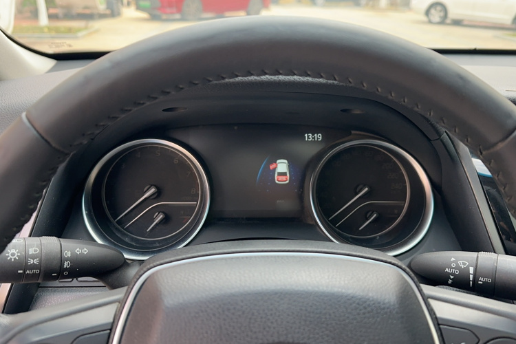 丰田 凯美瑞 2021款 2.0G 豪华版局部细节14