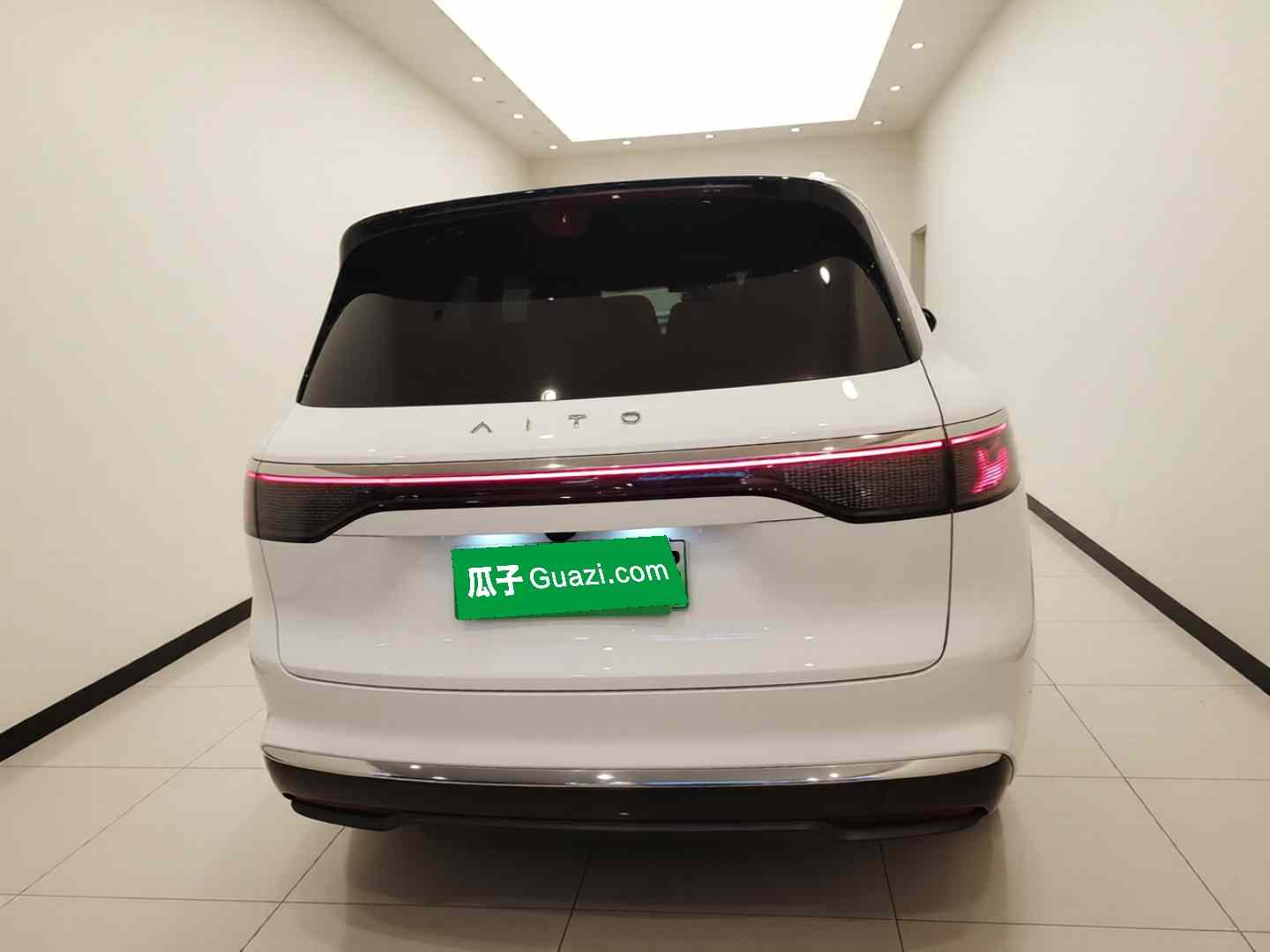 鸿蒙智行 问界M8 2025款 增程 Max+版 53.4kWh 6座版 (192线激光雷达）(3)