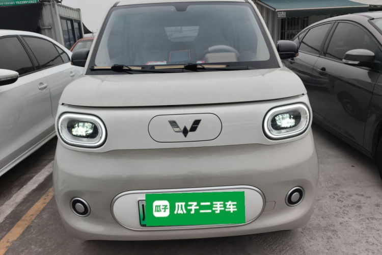 五菱汽车 宏光MINIEV 2024款 第三代 215km 青春版车身外观2