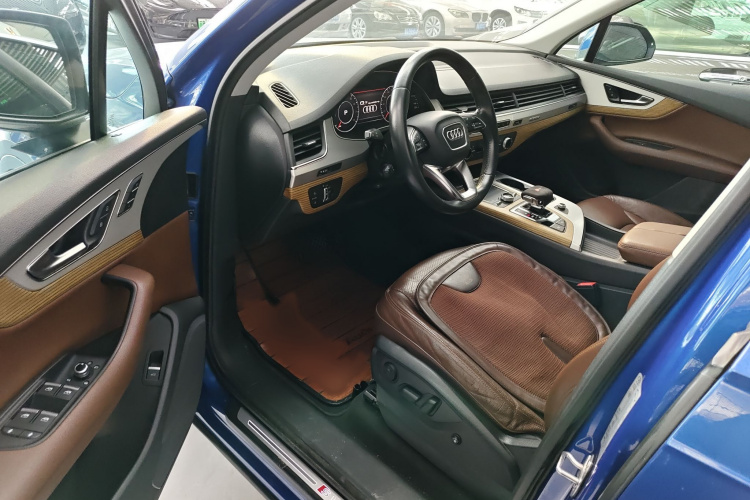 奥迪Q7 2016款 40 TFSI S line运动型中控内饰7003