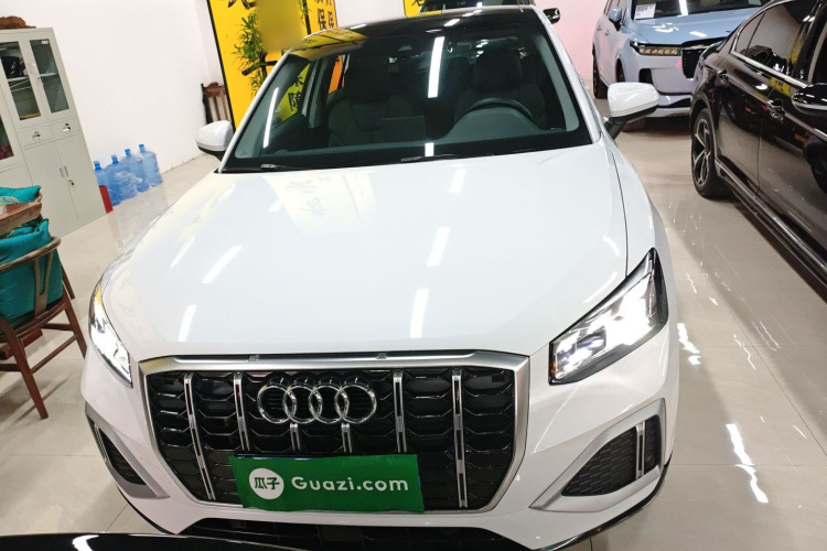 奥迪Q2L 2024款 35TFSI 时尚致雅型车身外观2