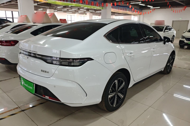 比亚迪 驱逐舰05 2024款 荣耀版 DM-i 120KM 豪华型车身外观7