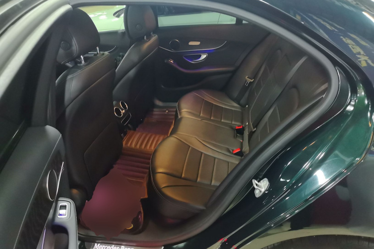 奔驰C级 2020款 改款 C 260 L 运动版中控内饰21