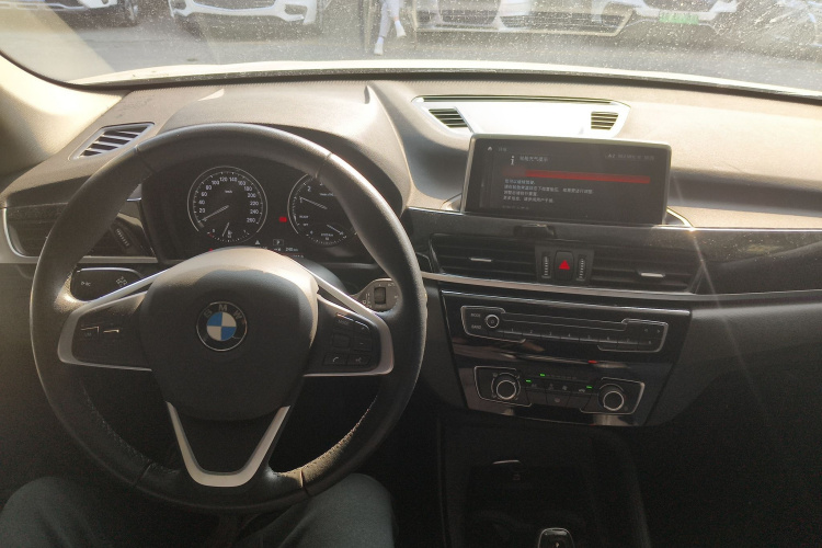 宝马X1 2020款 sDrive20Li 时尚型中控内饰7002