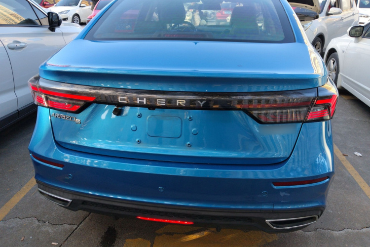 奇瑞 艾瑞泽5 PLUS 2021款 小AI 1.5T 手动型PLUS车身外观6