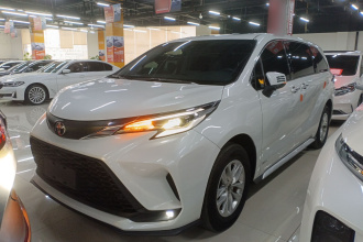 丰田 格瑞维亚 2024款 2.5L混动 舒适版