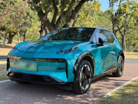 极氪X 2023款 后驱ME版 5座