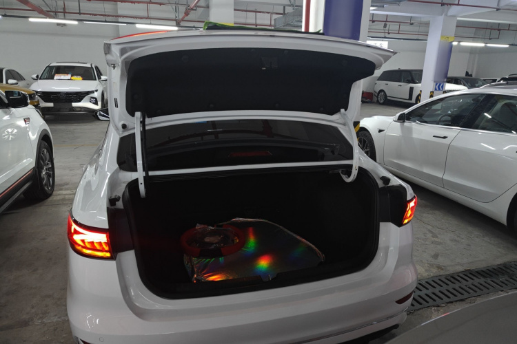 吉利汽车 帝豪 2022款 第4代 1.5L CVT尊贵型局部细节23