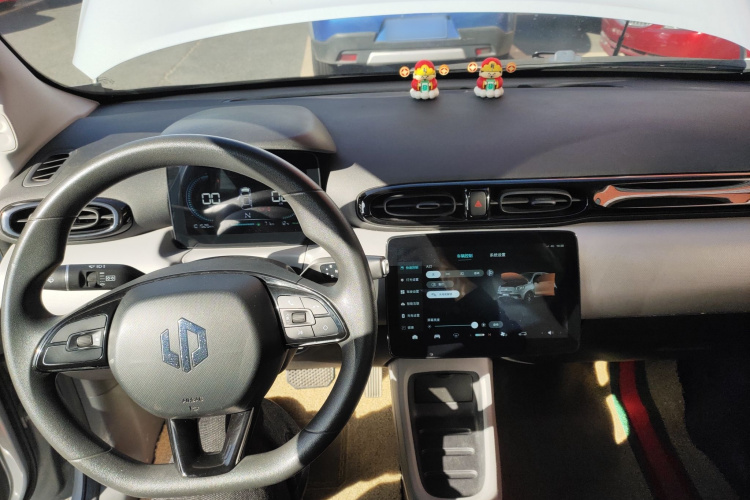 零跑汽车 零跑T03 2023款 310轻享版中控内饰12