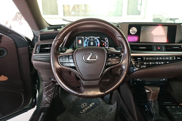 雷克萨斯ES 2020款 200 卓越版局部细节13