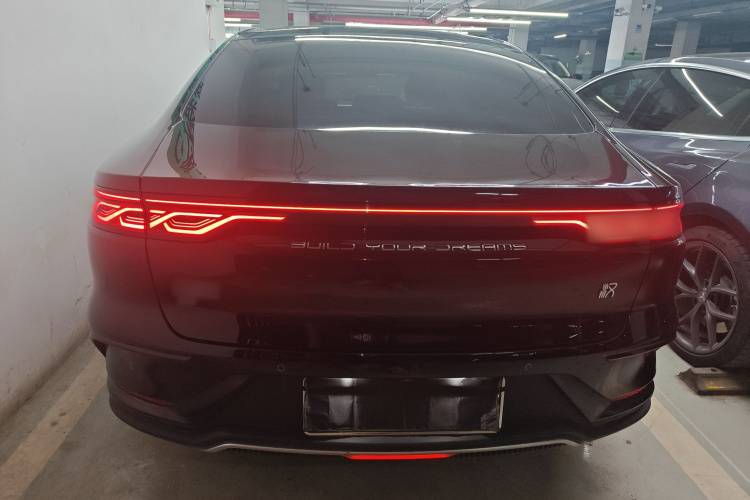 比亚迪 汉 2024款 EV 荣耀版 605KM前驱尊贵型车身外观6