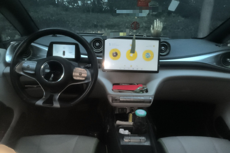 比亚迪 海豚 2021款 405km 时尚版中控内饰7002