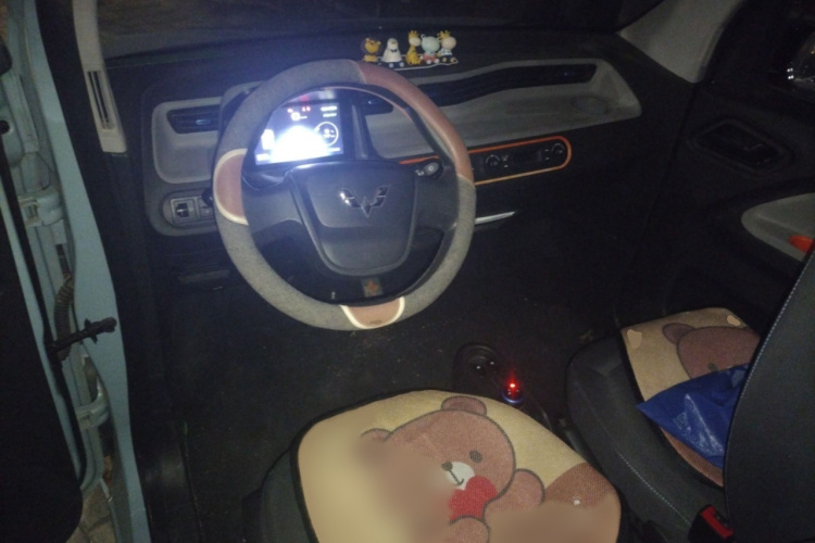 五菱汽车 宏光MINIEV 2020款 自在款 磷酸铁锂中控内饰7002