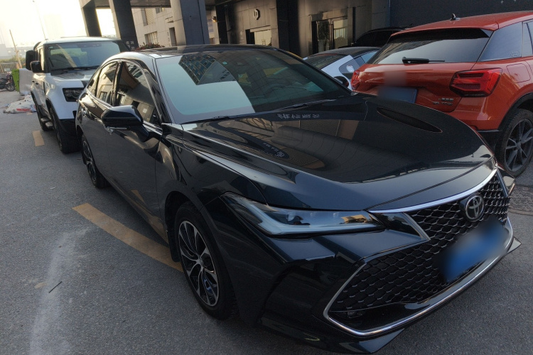 丰田 亚洲龙 2022款 2.5L 豪华版车身外观3