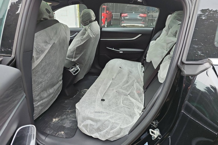 长安启源A07 2025款 蓝鲸增程版 140精英型中控内饰7006