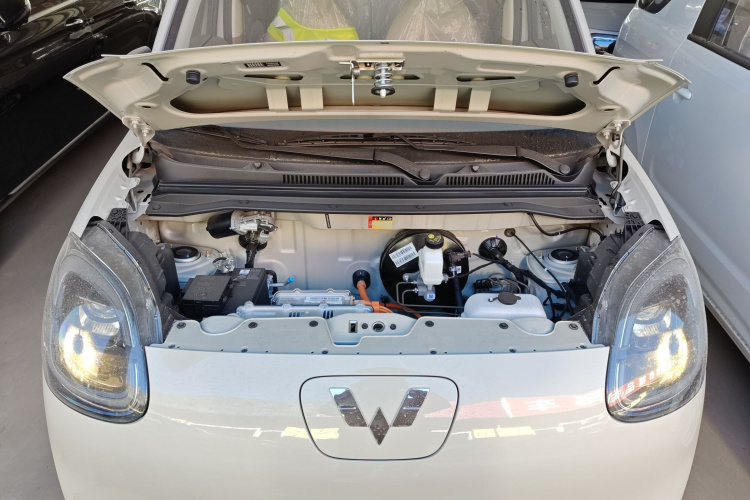 五菱汽车 宏光MINIEV 2025款 四门版 进阶款机舱底盘24