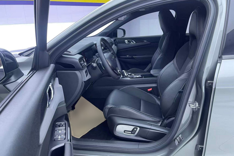 领克03 2021款 2.0TD 自动劲Plus中控内饰19