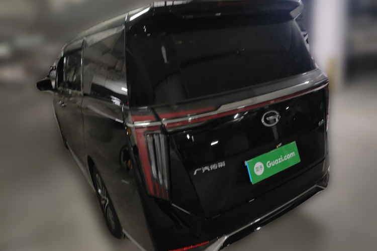 广汽传祺 传祺M8 2024款 大师系列 400T 至尊版车身外观5