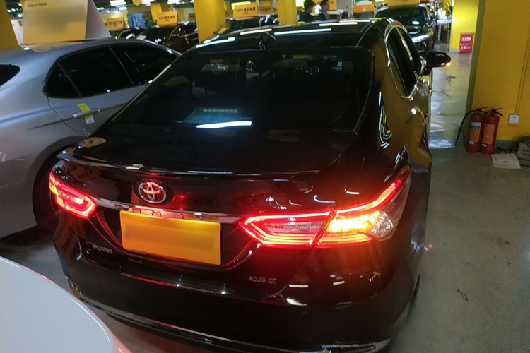 丰田 凯美瑞 2023款 2.5G 豪华版车身外观6