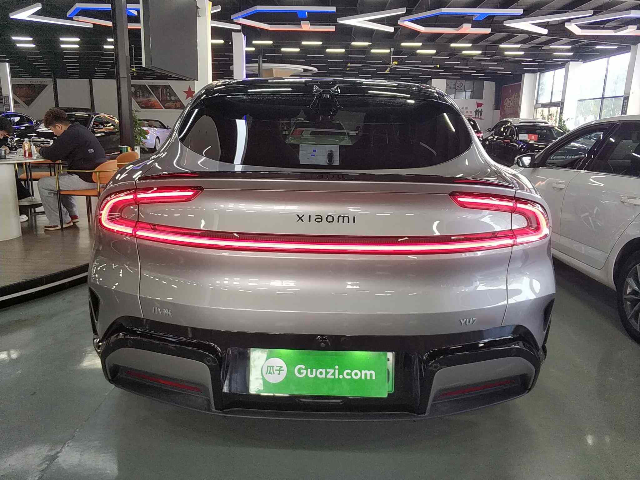 小米汽车 小米YU7 2025款 超长续航高性能四驱Max版(3)