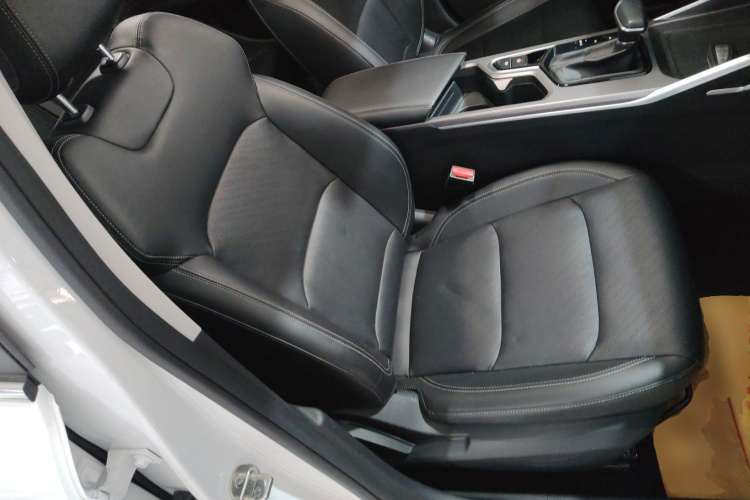 吉利汽车 帝豪 2022款 第4代 1.5L CVT尊贵型局部细节41