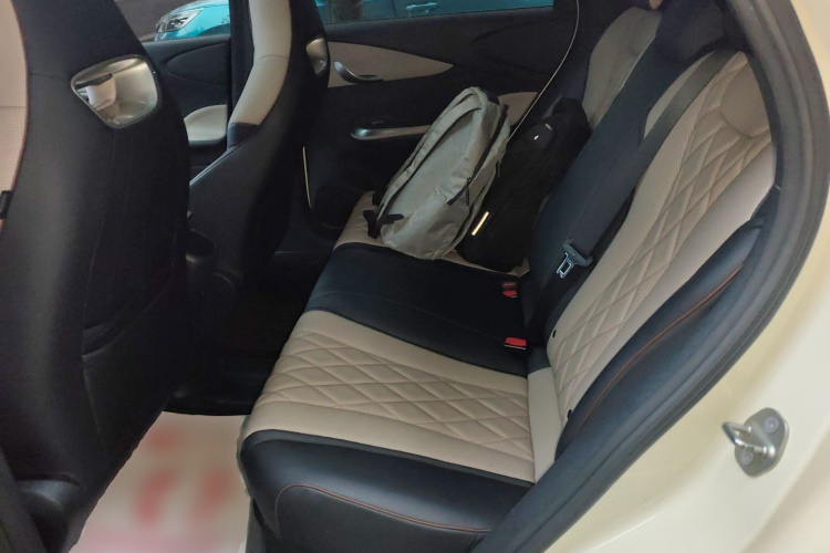 比亚迪 海豚 2021款 405km 时尚版中控内饰7004