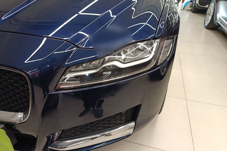 捷豹XFL 2018款 XFL 2.0T 250PS 豪华版局部细节36