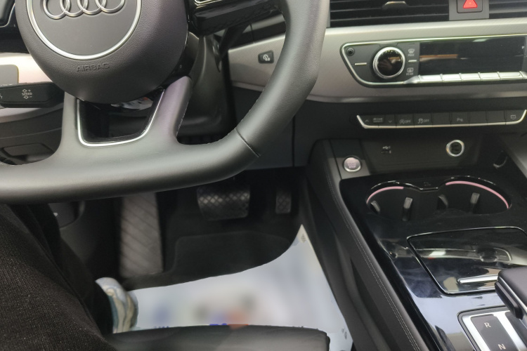 奥迪A5 2023款 Coupe 40 TFSI 时尚动感型中控内饰20