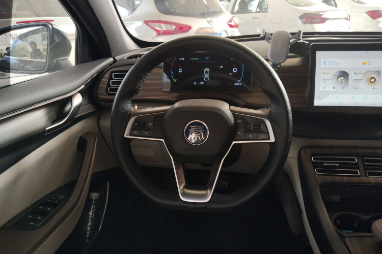 比亚迪 秦PLUS 2024款 荣耀版 DM-i 55KM领先型中控内饰13