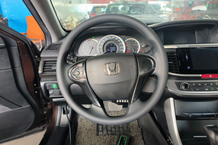 本田 雅阁 2015款 2.0L LX 舒适版中控内饰13