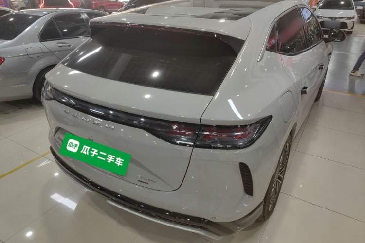 腾势N7 2025款 630 四驱智驾双激光旗舰版车身外观7