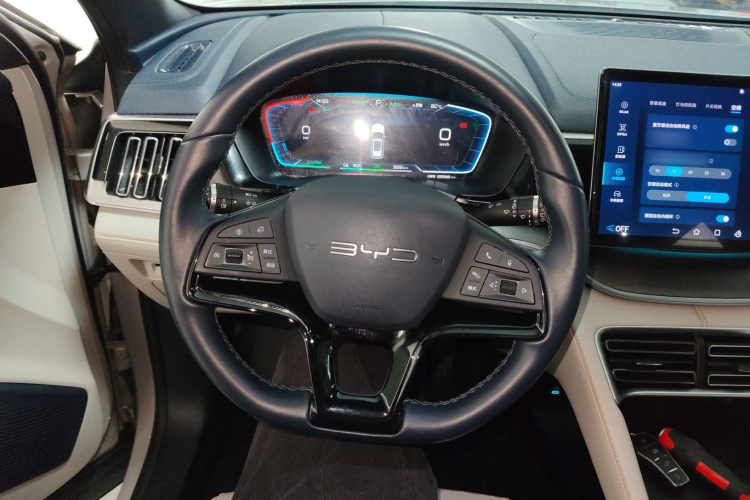 比亚迪 宋PLUS新能源 2023款 冠军版 EV 520KM 尊贵型局部细节13