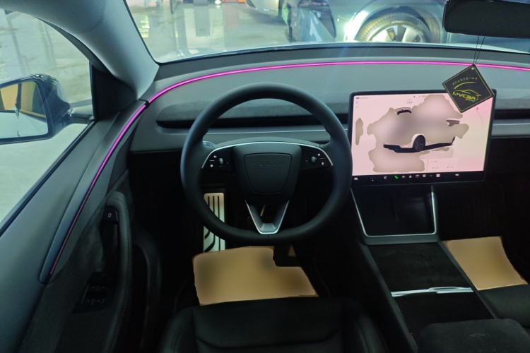 特斯拉 Model Y 2025款 长续航全轮驱动版局部细节13