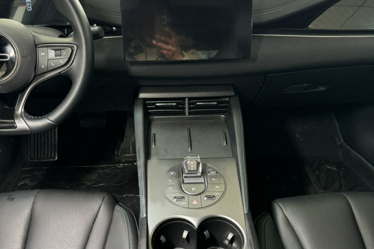 比亚迪 海豹06新能源 2024款 DM-i 120KM尊享型中控内饰7009